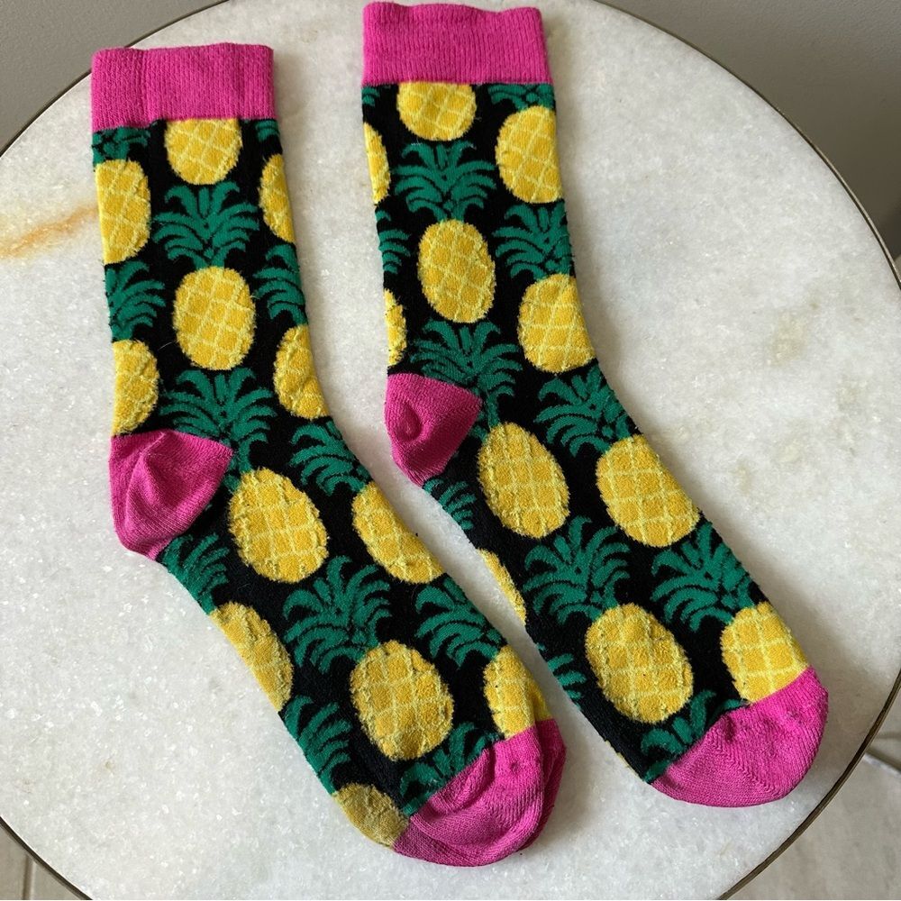 Modenzo Mens Size L 9-13 Cotton Jacquard Novelty Print Pineapple Socks Mid Calf